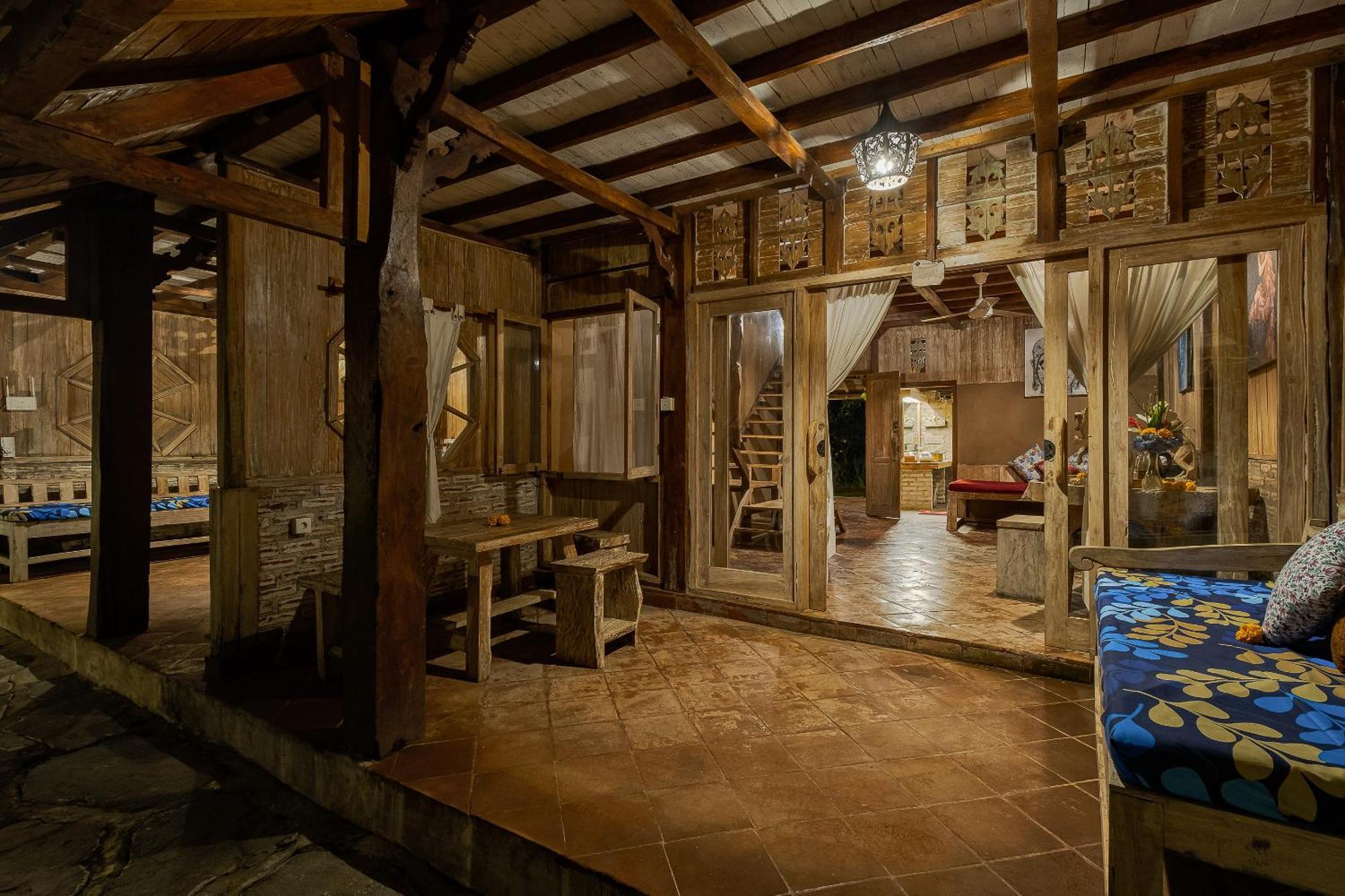 Joglo Organik Guesthouse Ubud  Exterior photo