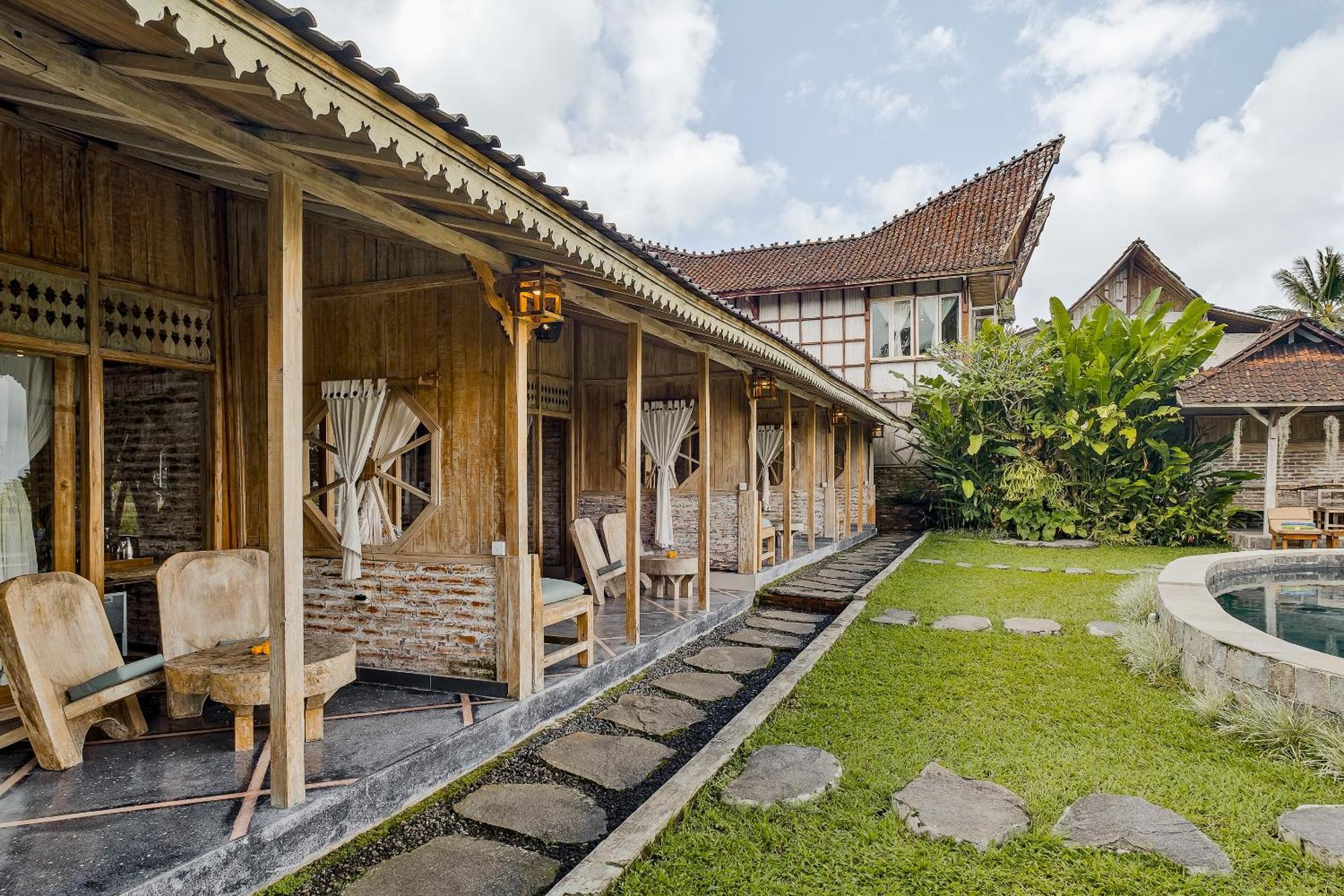 Joglo Organik Guesthouse Ubud  Exterior photo