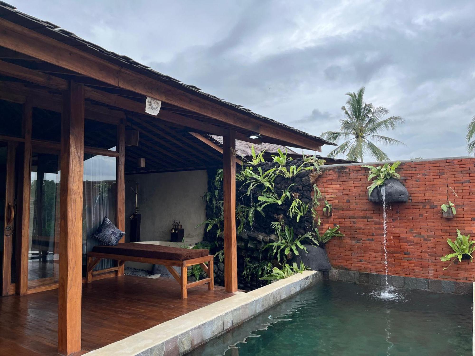 Joglo Organik Guesthouse Ubud  Exterior photo